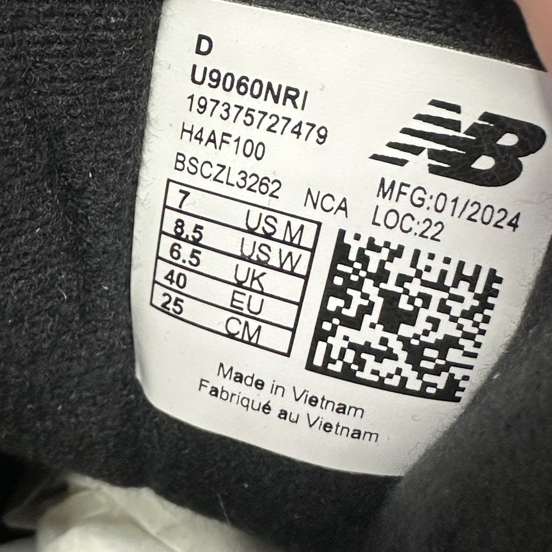 NB 9060 Black Suede