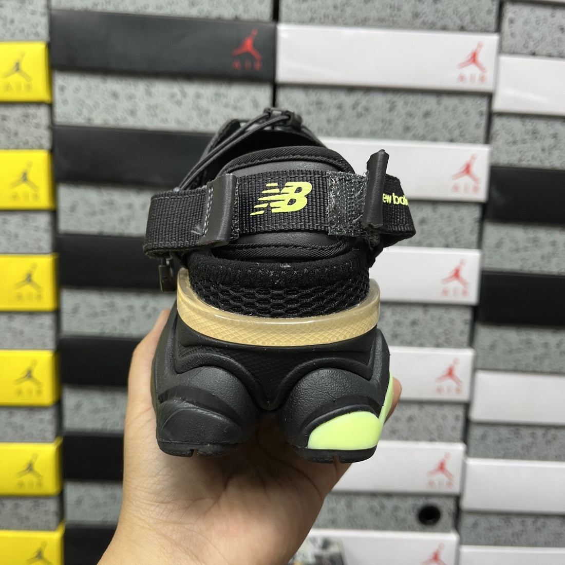 NB 9060 Black Volt Utility