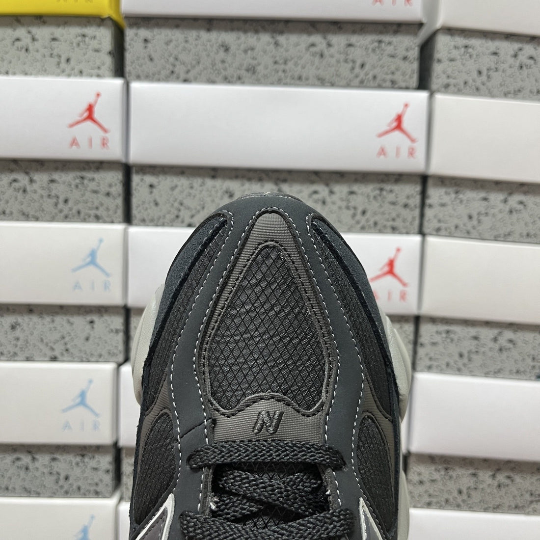 NB 9060 Black White Mesh