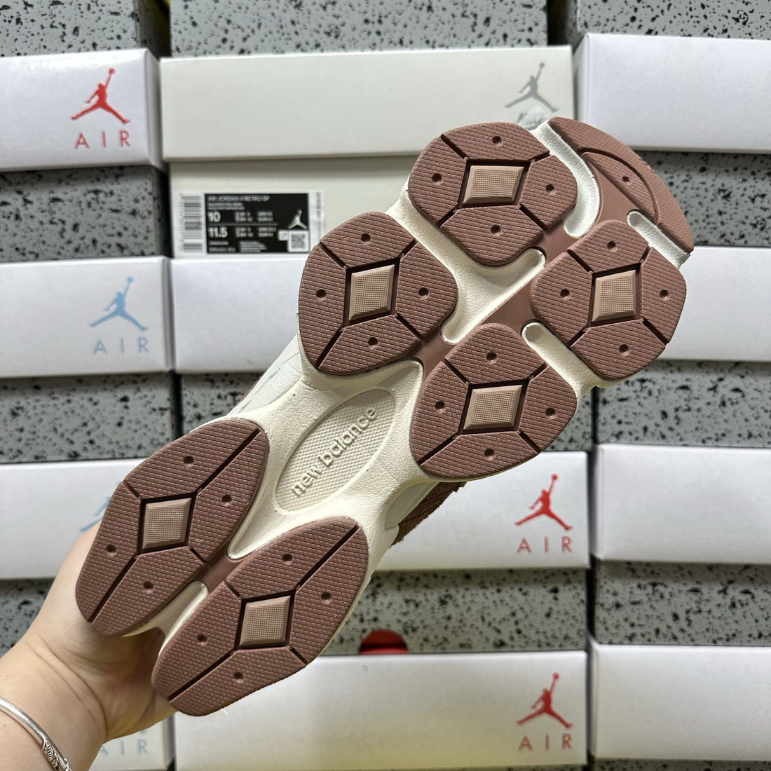 NB 9060 Brick Brown