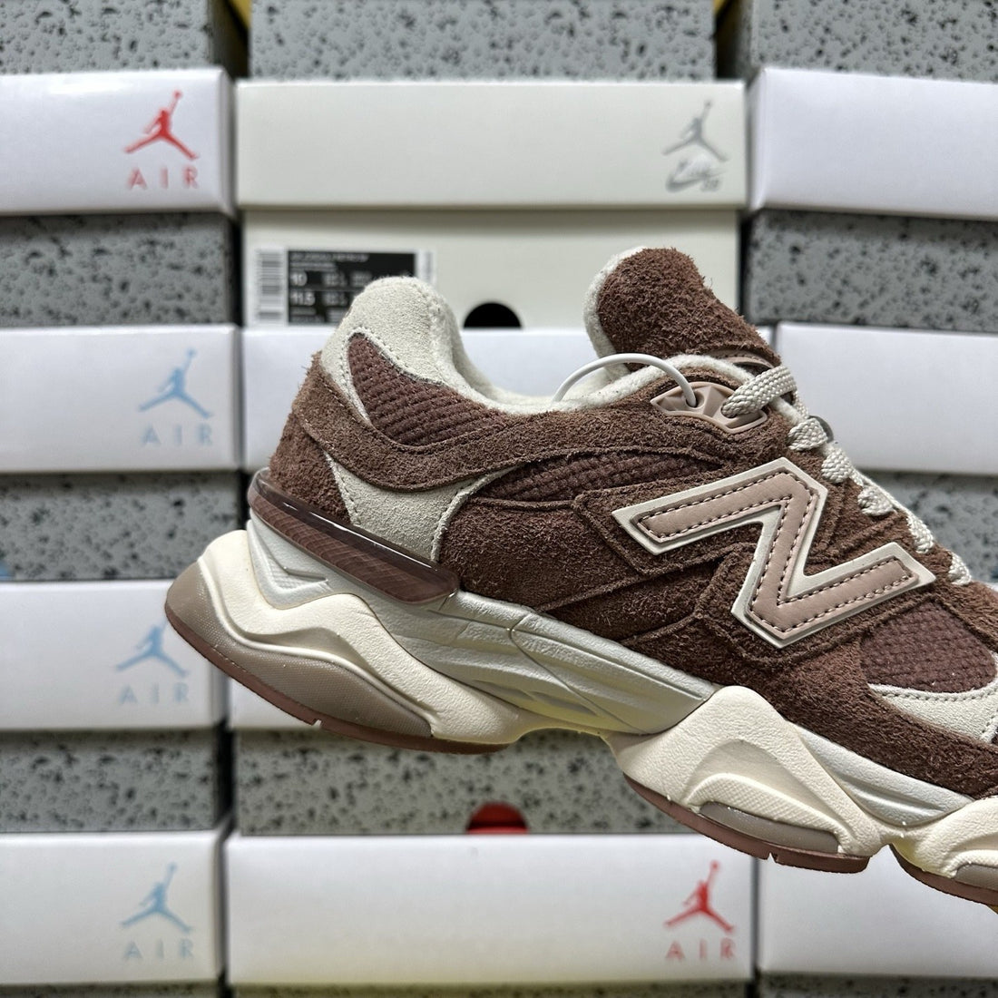NB 9060 Brick Brown