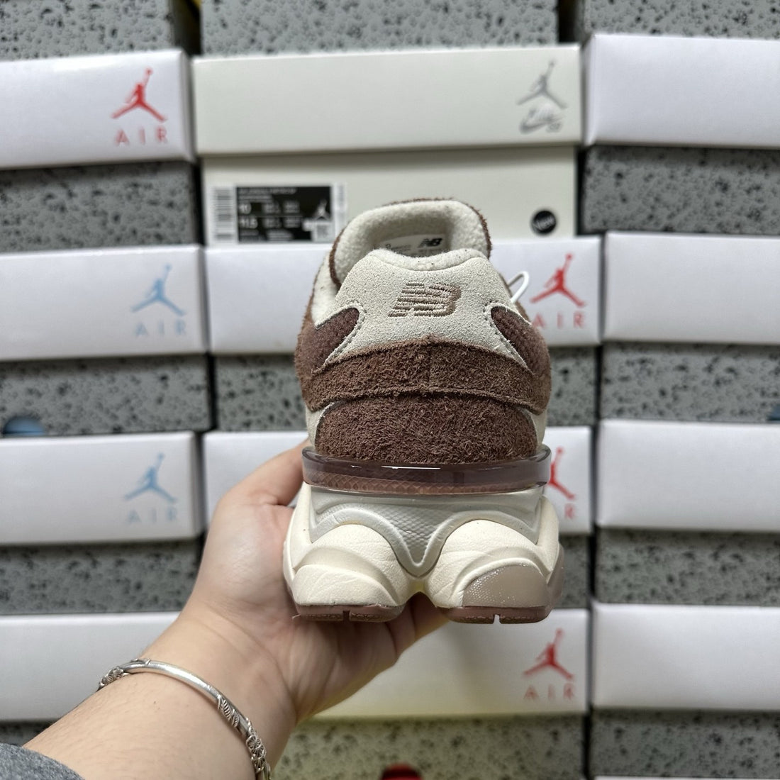 NB 9060 Brick Brown
