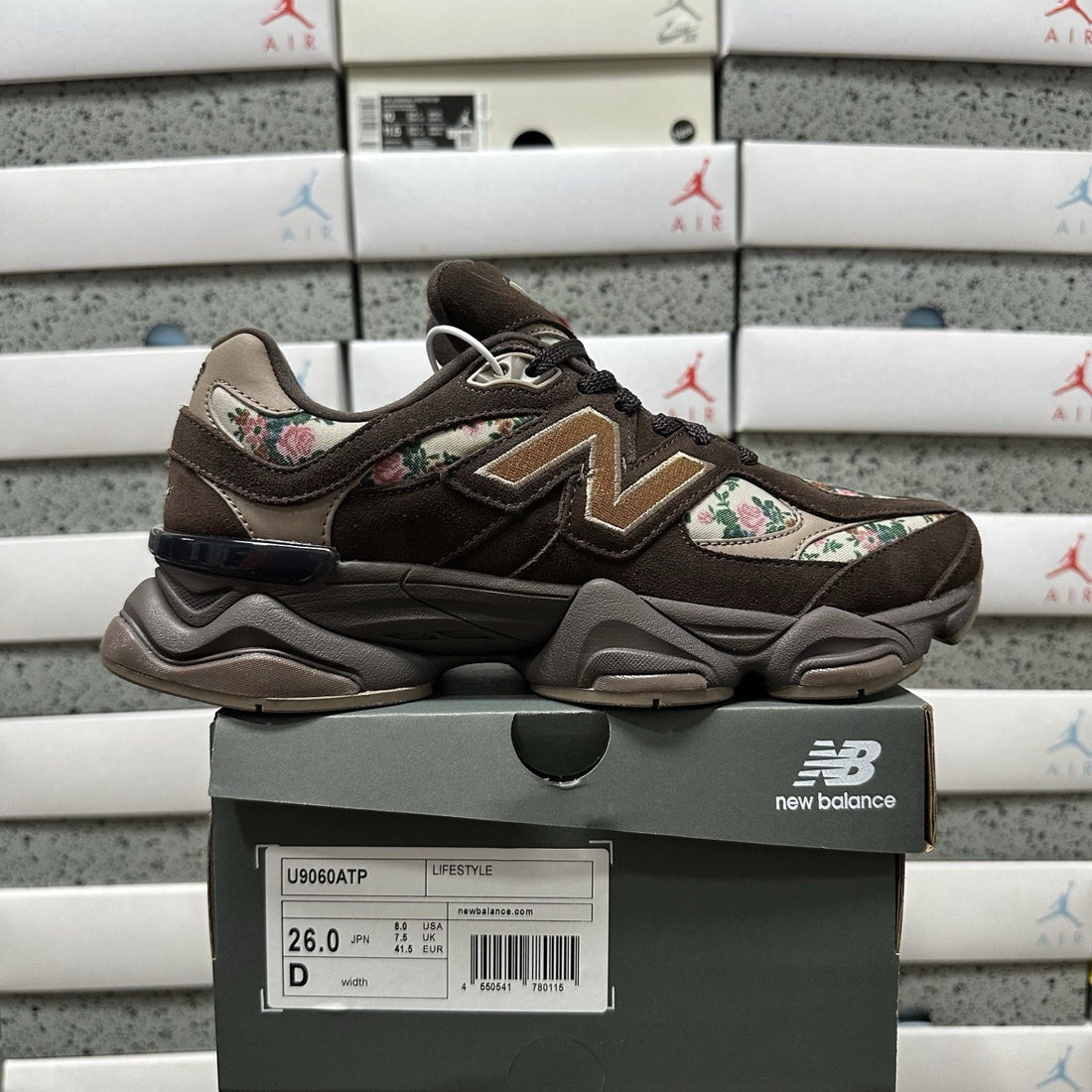 NB 9060 Brown Floral