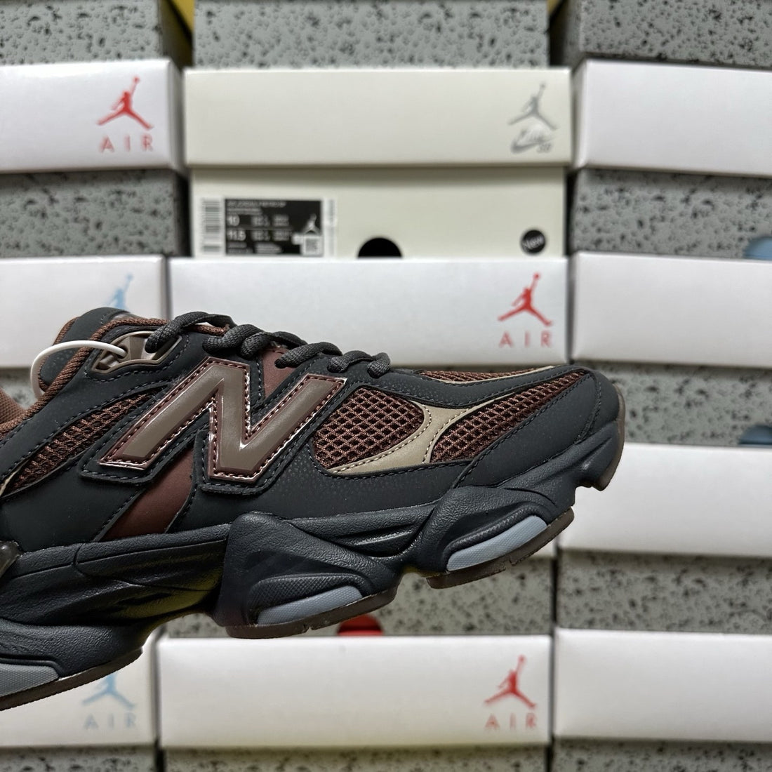 NB 9060 Brown Rust