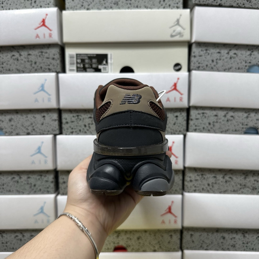 NB 9060 Brown Rust
