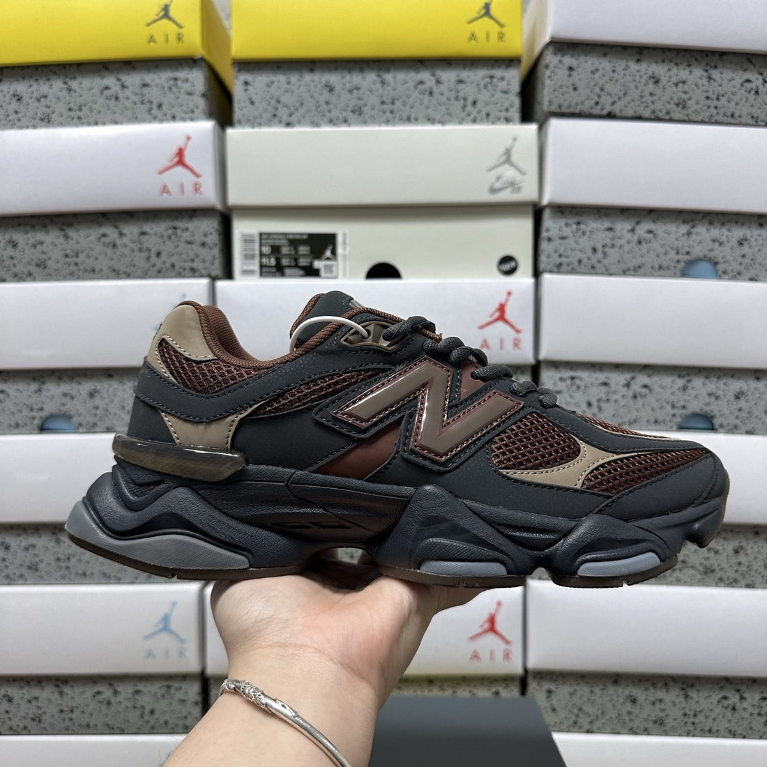 NB 9060 Brown Rust