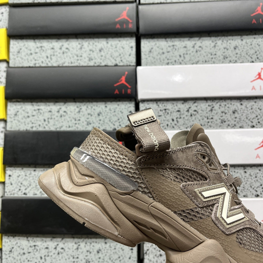 NB 9060 Brown Utility