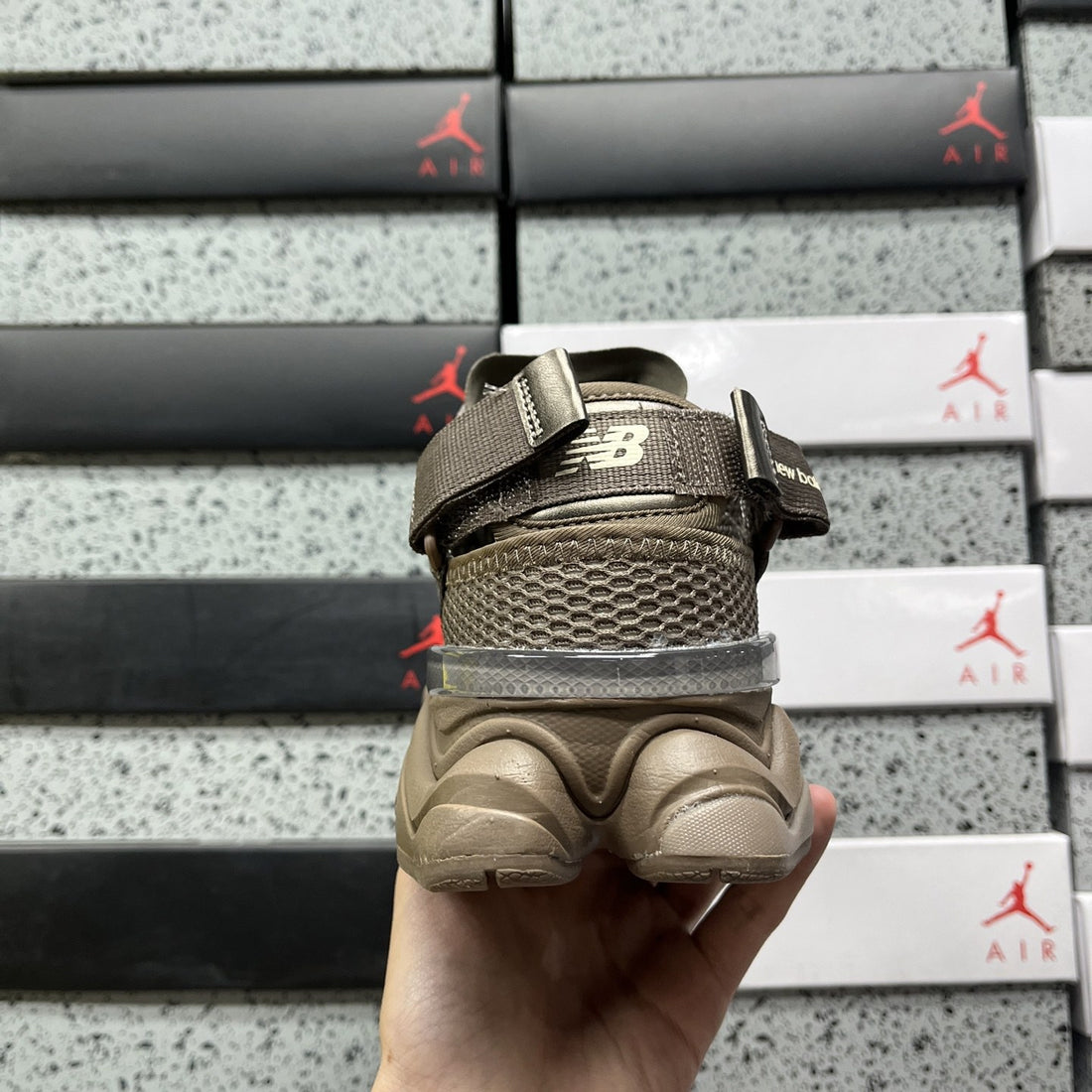 NB 9060 Brown Utility