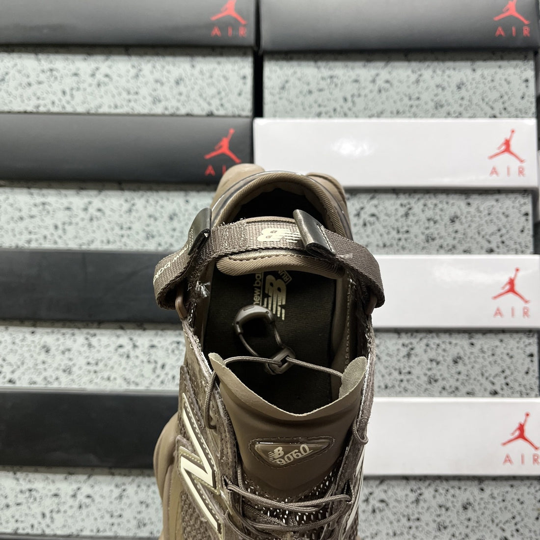 NB 9060 Brown Utility