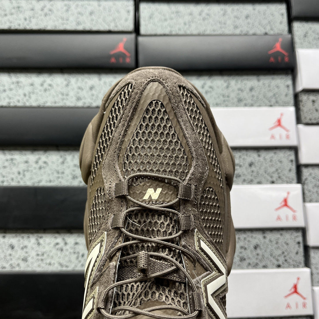 NB 9060 Brown Utility