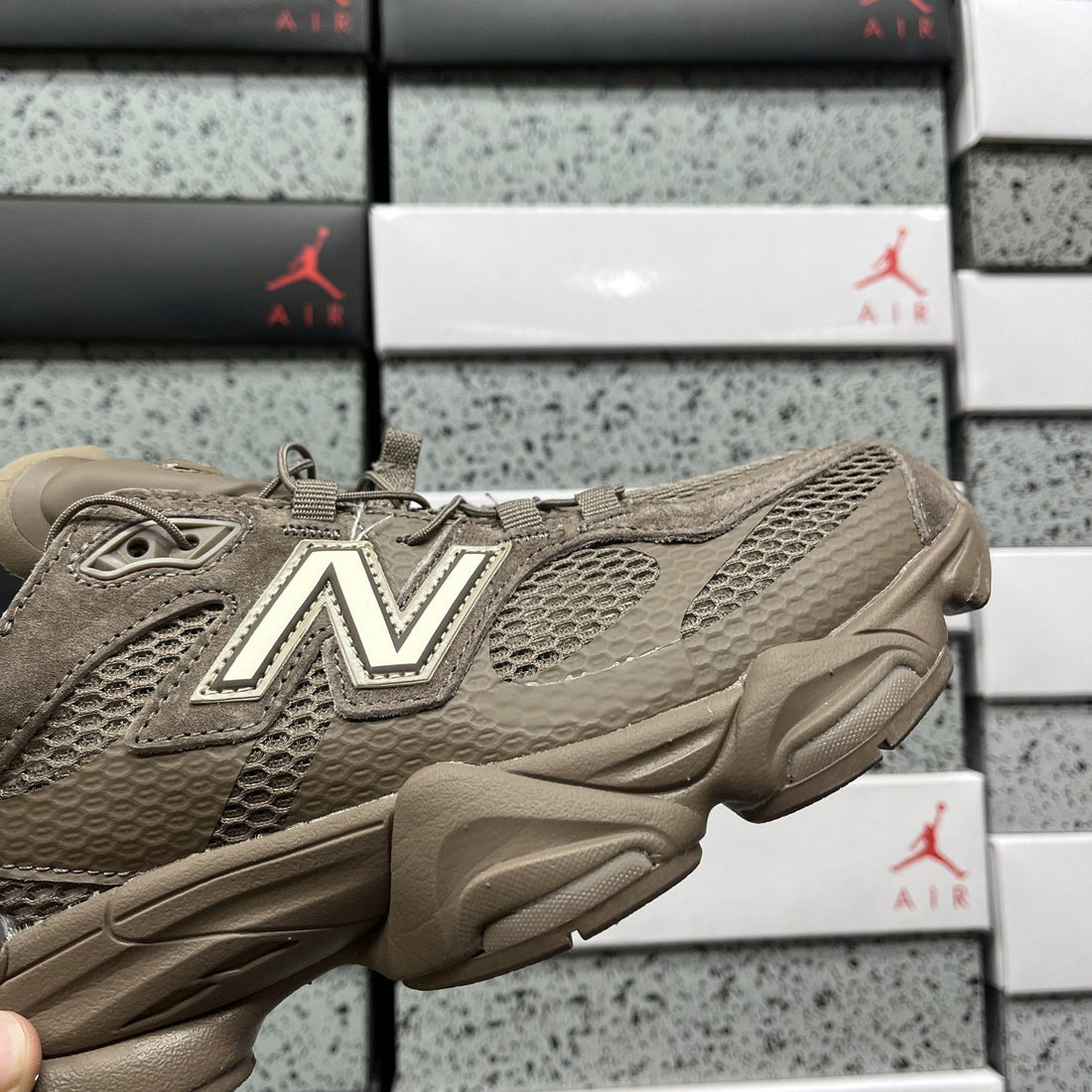 NB 9060 Brown Utility