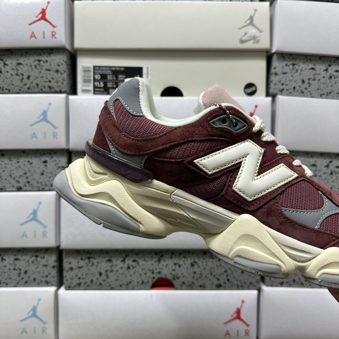 NB 9060 Burgundy Cream