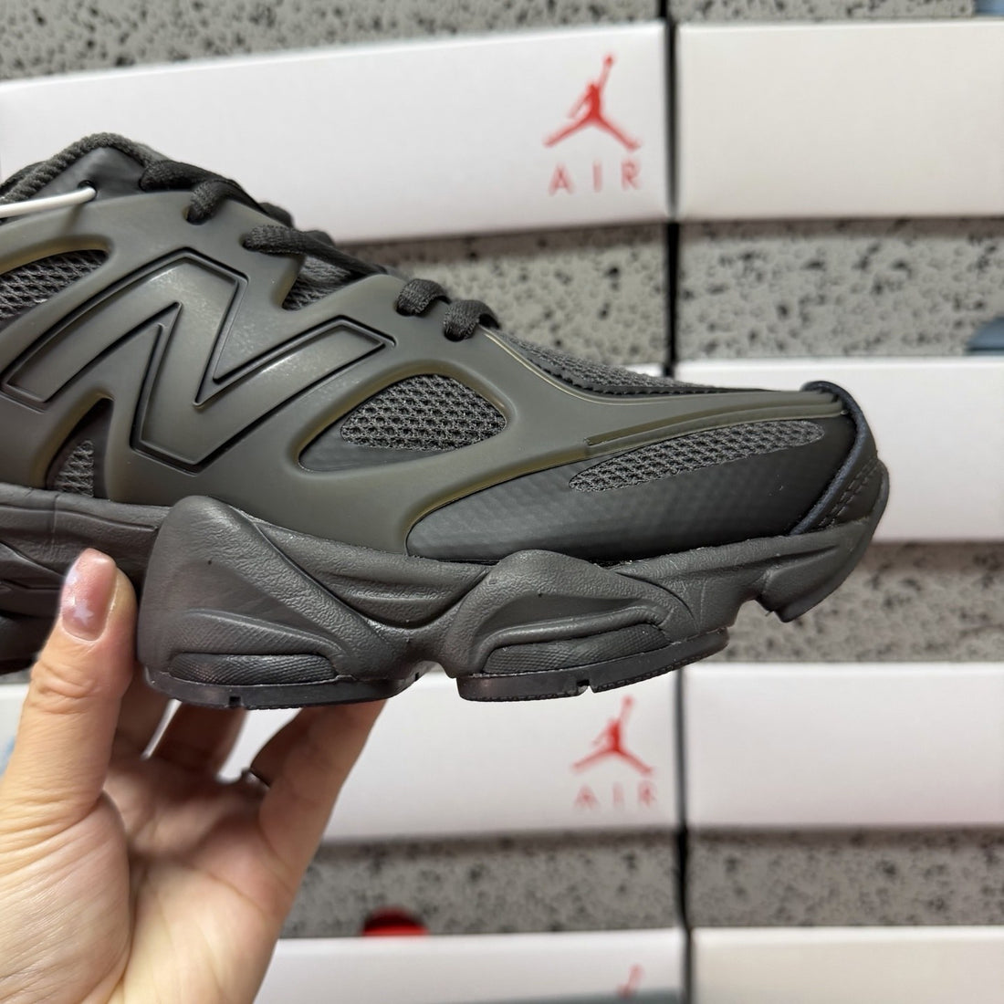 NB 9060 Charcoal Tonal