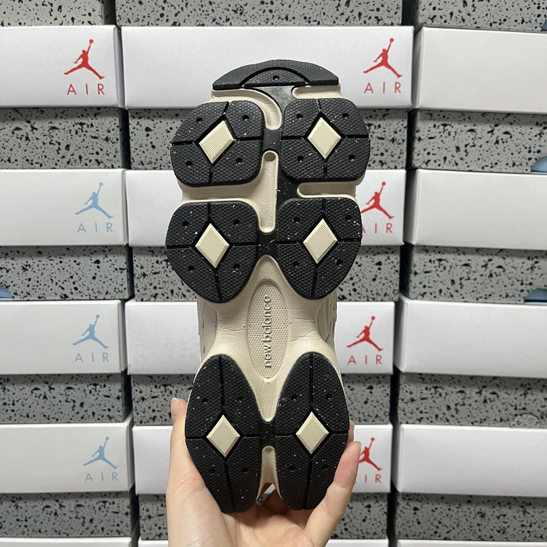 NB 9060 Cream Black Accent