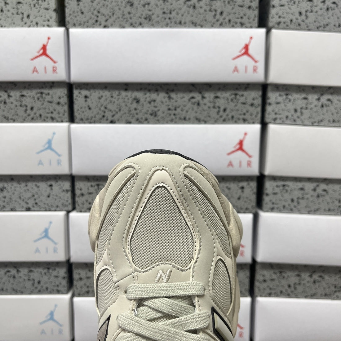 NB 9060 Cream Black Accent