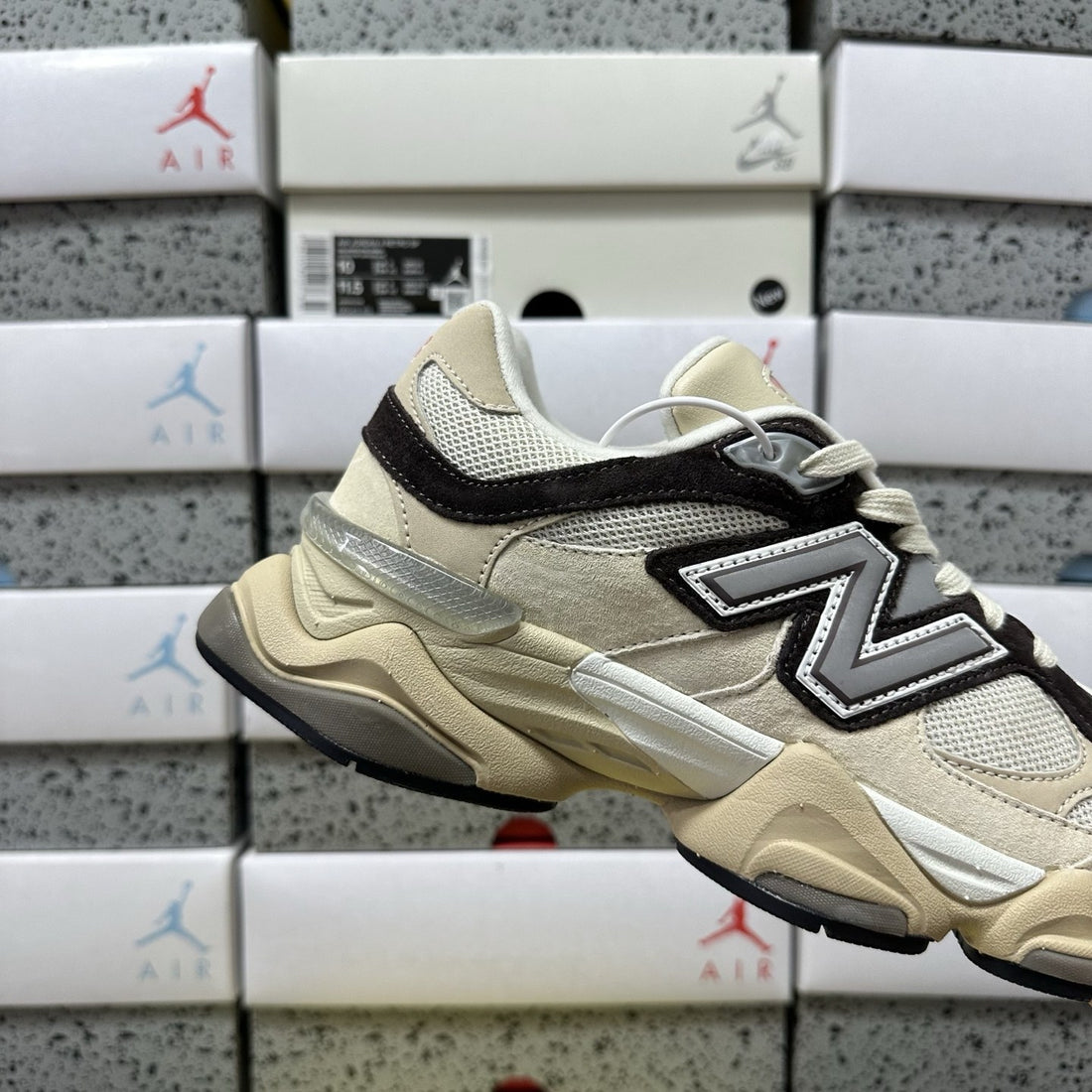 NB 9060 Cream Espresso