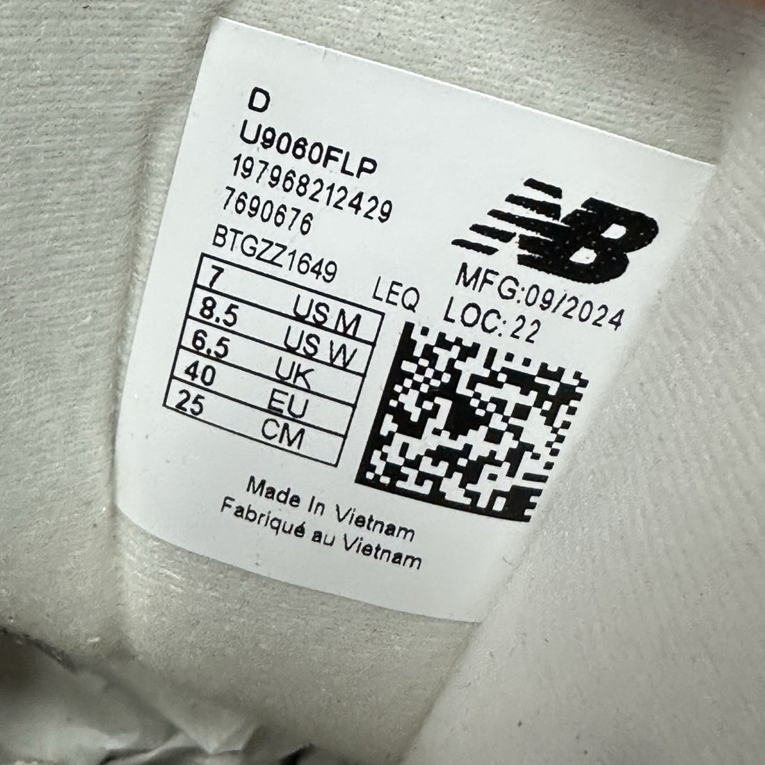 NB 9060 Cream Espresso