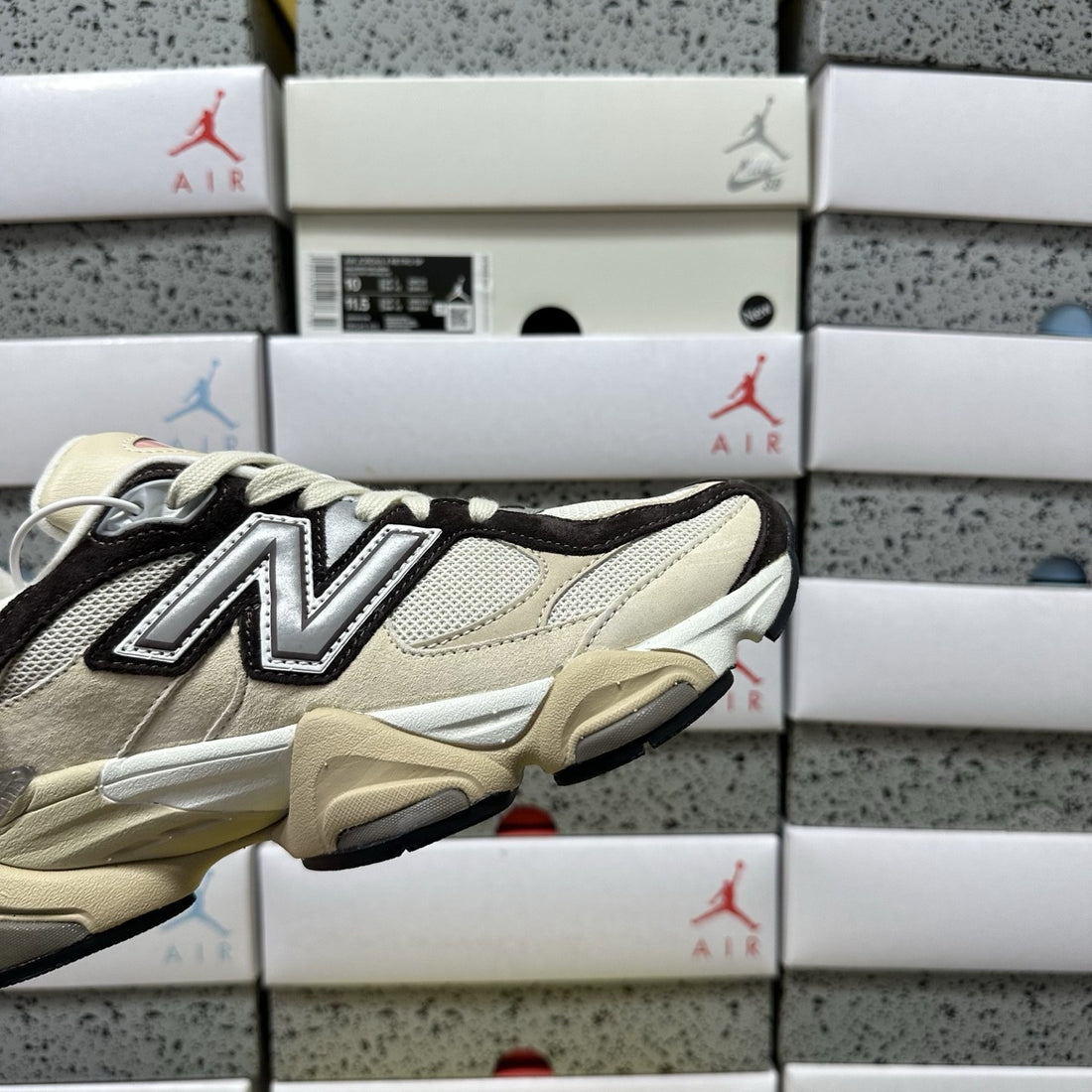 NB 9060 Cream Espresso