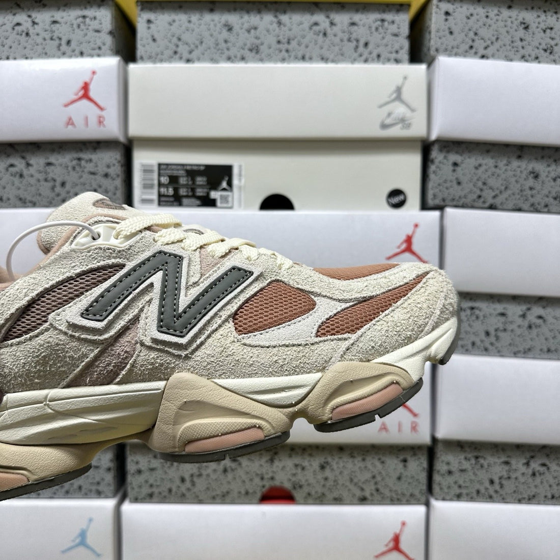 NB 9060 Cream Rust