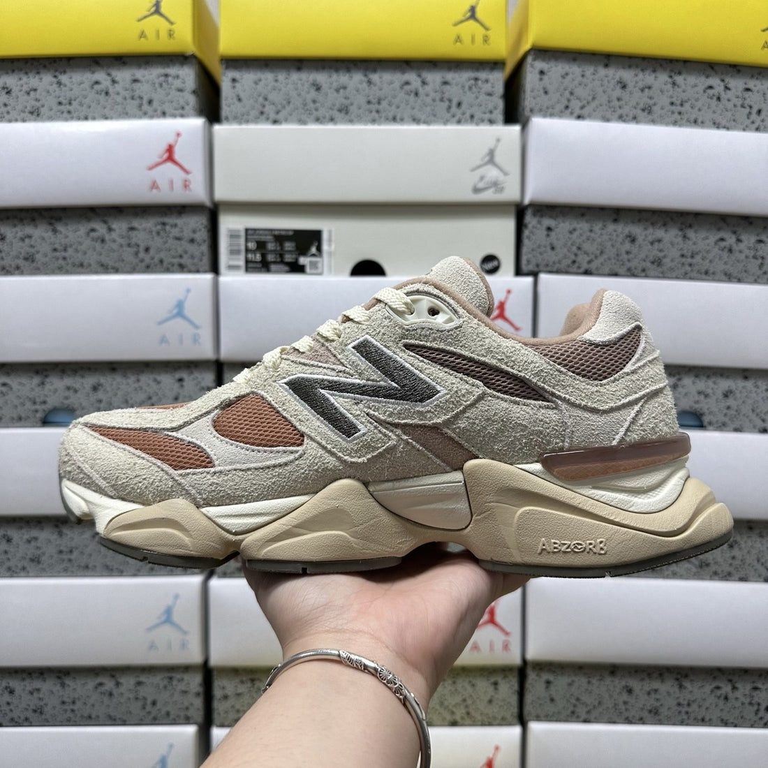 NB 9060 Cream Rust
