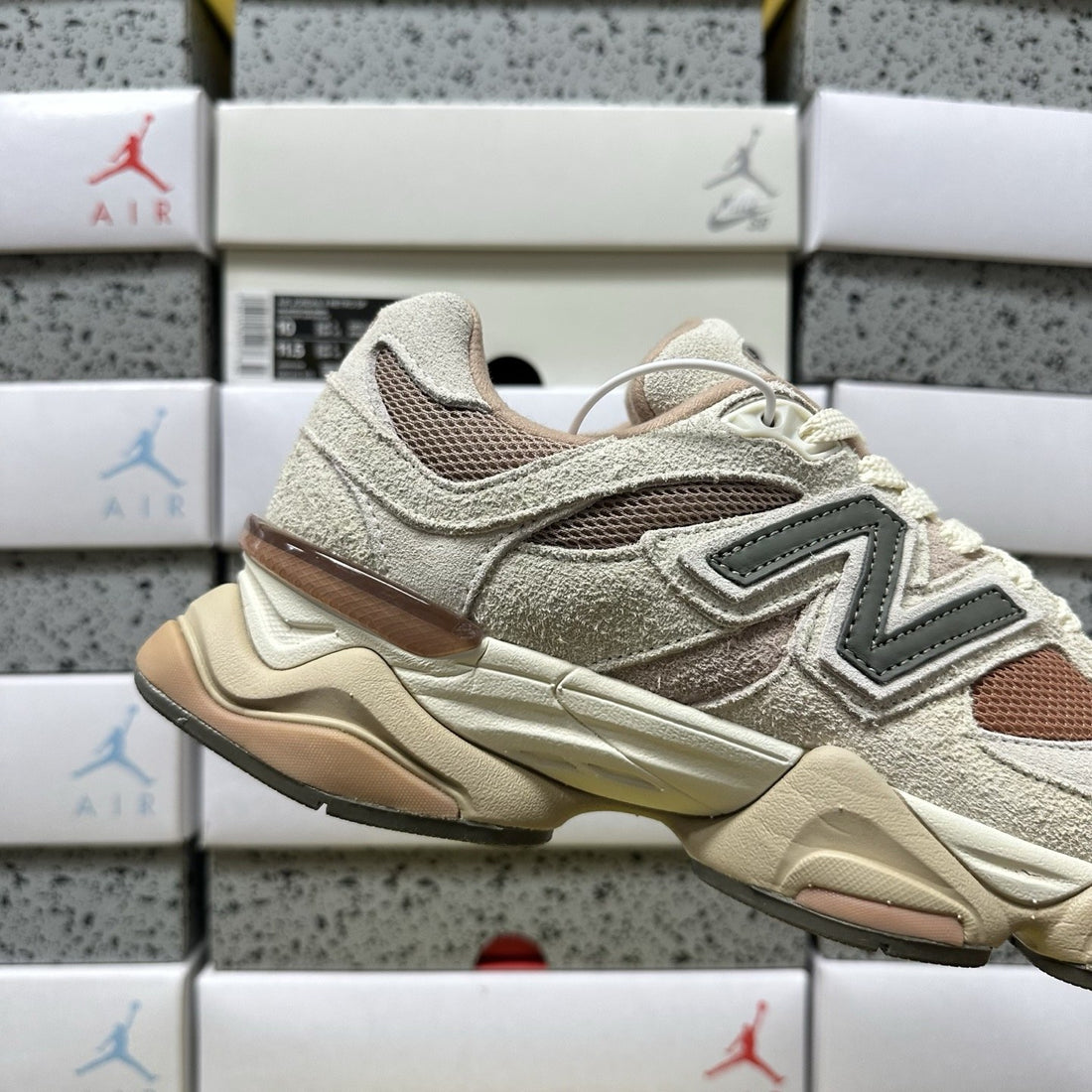 NB 9060 Cream Rust