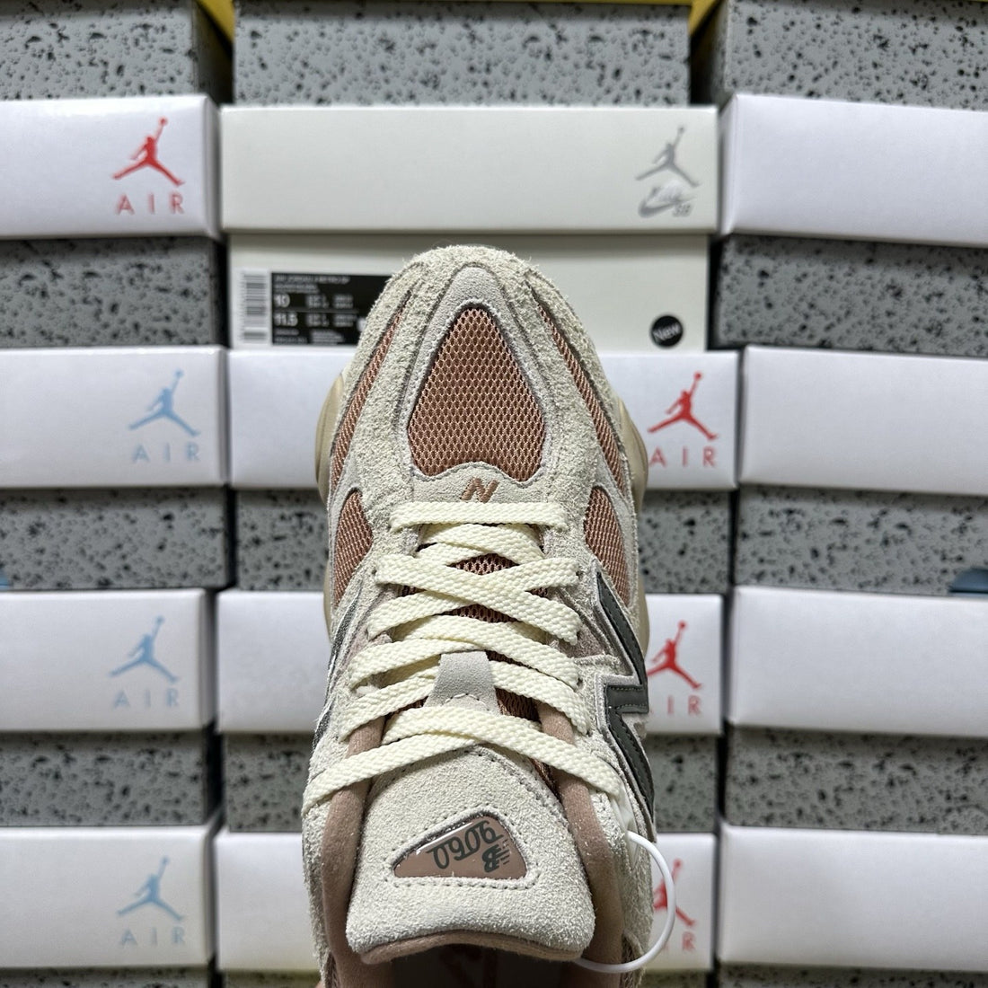 NB 9060 Cream Rust