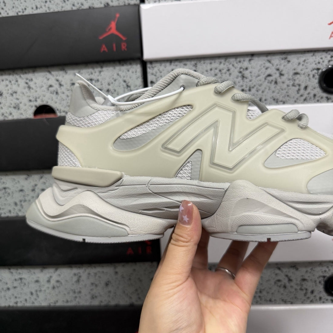 NB 9060 Cream Silver Sheen