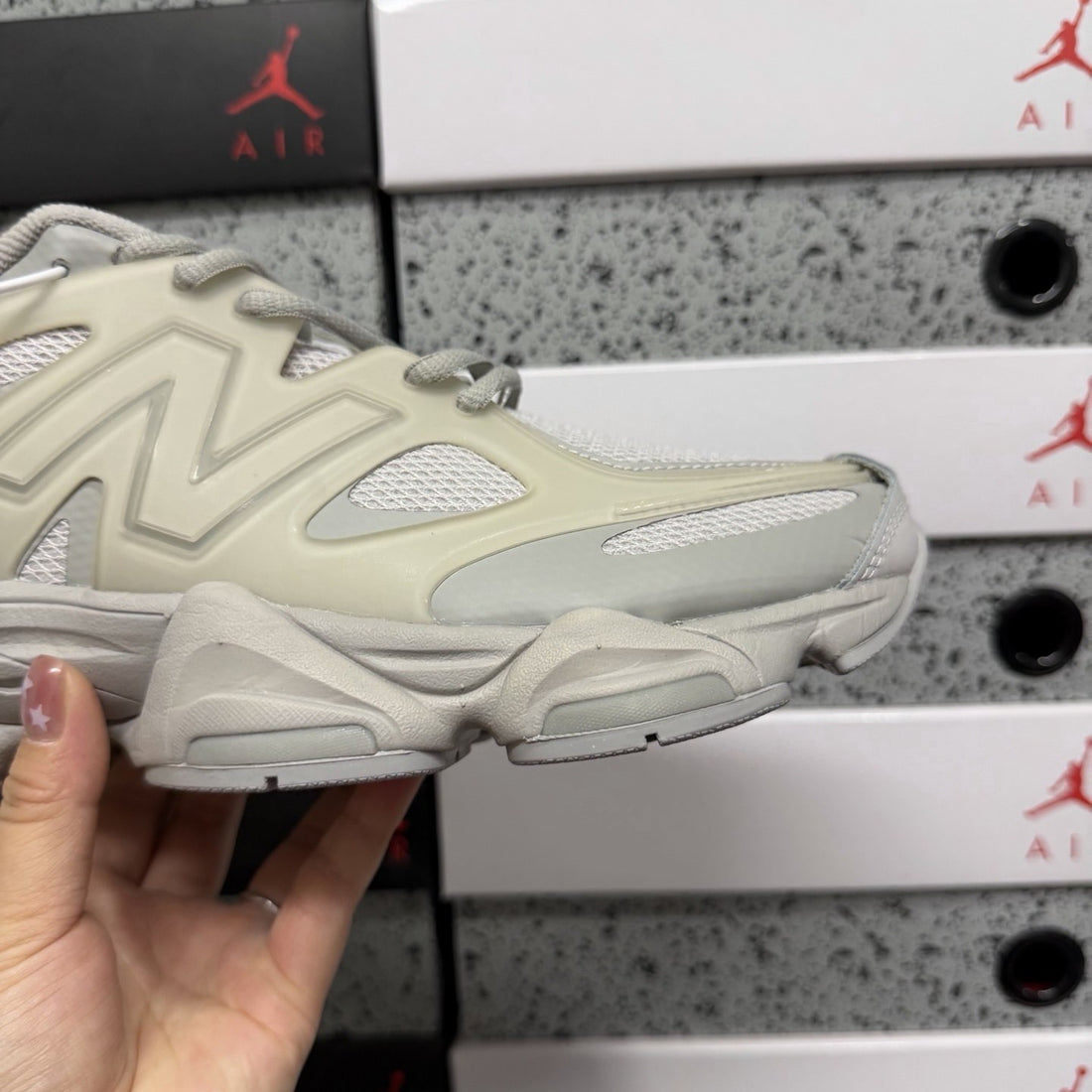 NB 9060 Cream Silver Sheen