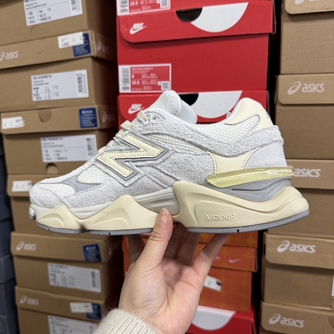 NB 9060 Cream Yellow Suede