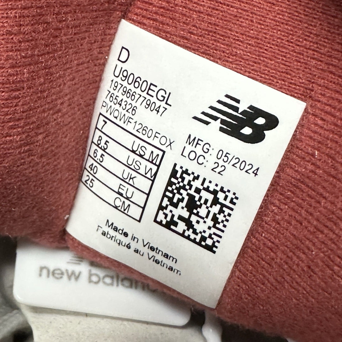 NB 9060 Grey Burgundy