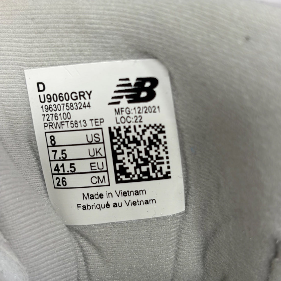 NB 9060 Grey Charcoal Cream