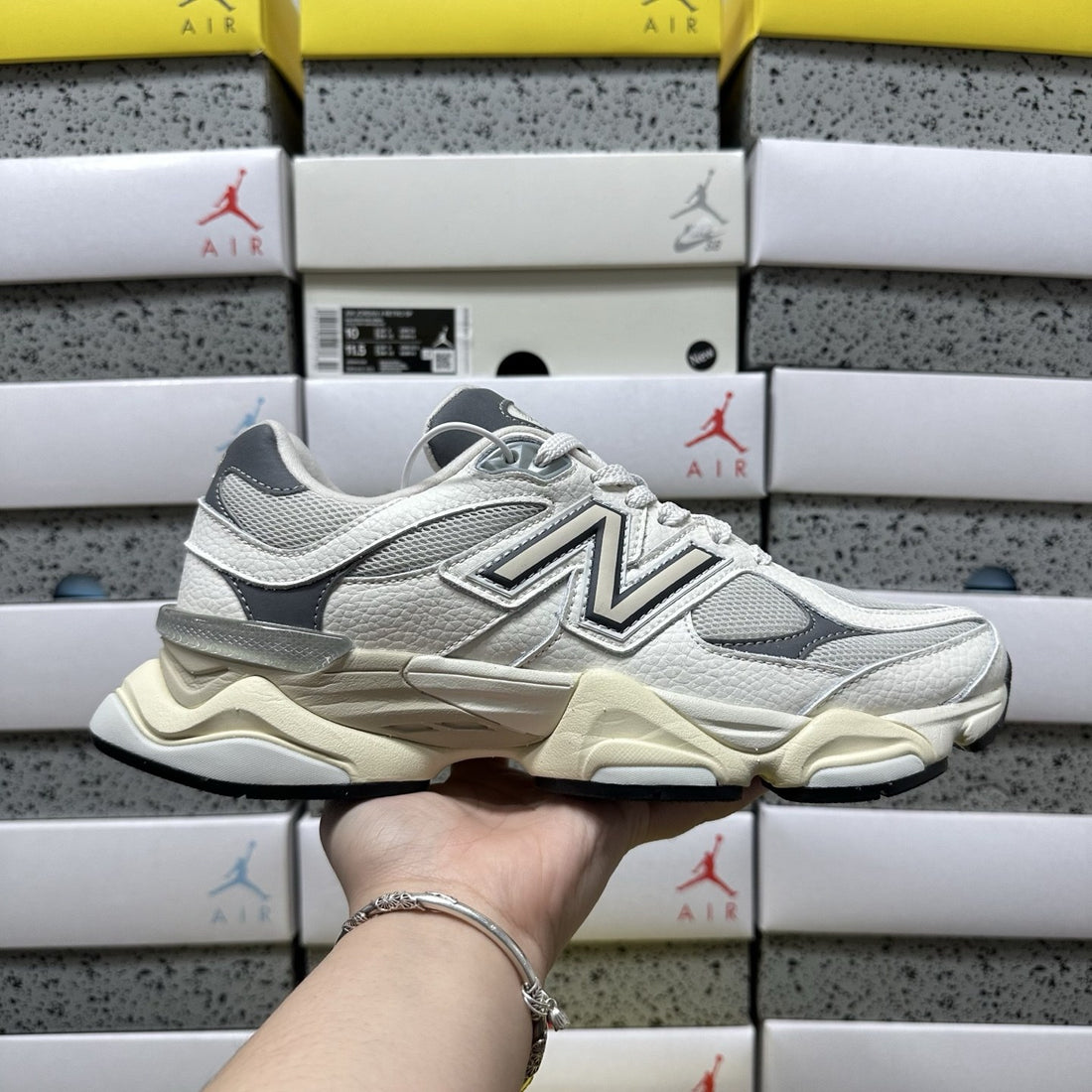 NB 9060 Grey Cream