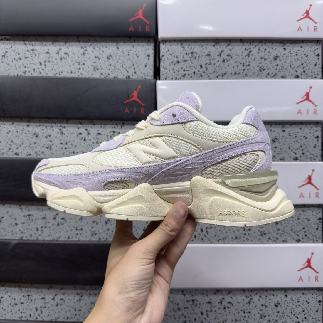 NB 9060 Lilac Cream