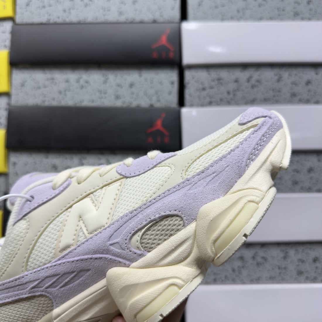 NB 9060 Lilac Cream