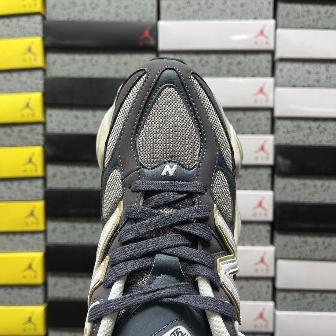 NB 9060 Magnet Grey Cream