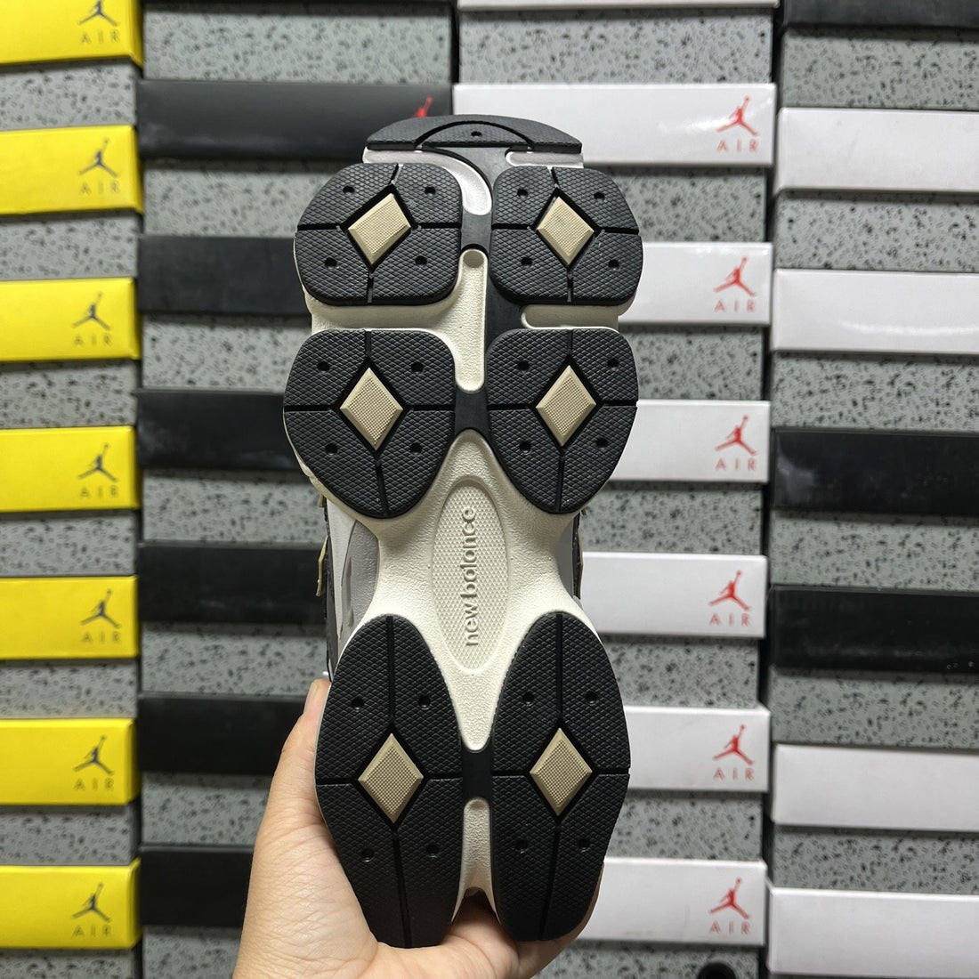 NB 9060 Magnet Grey Cream