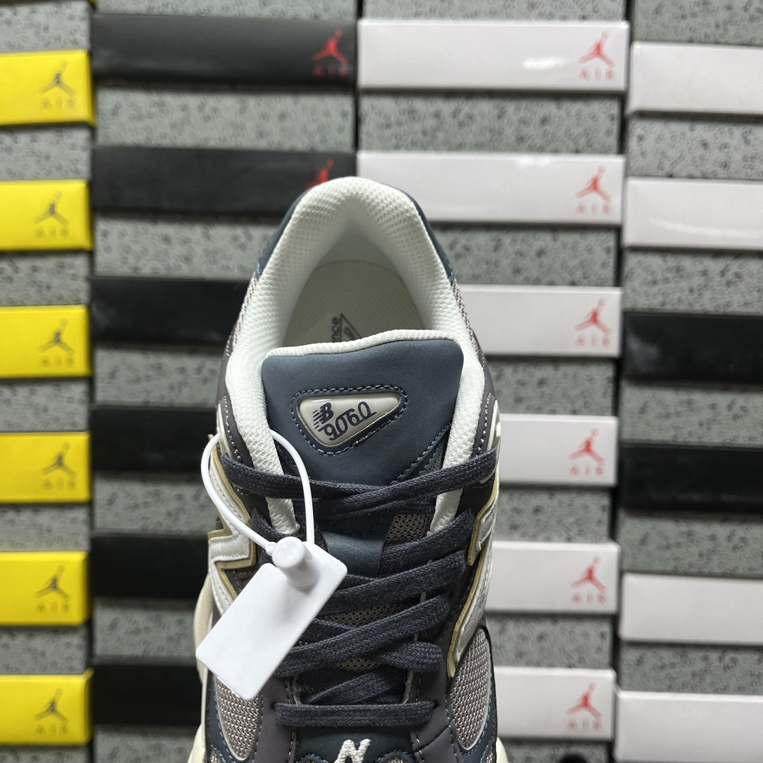 NB 9060 Magnet Grey Cream