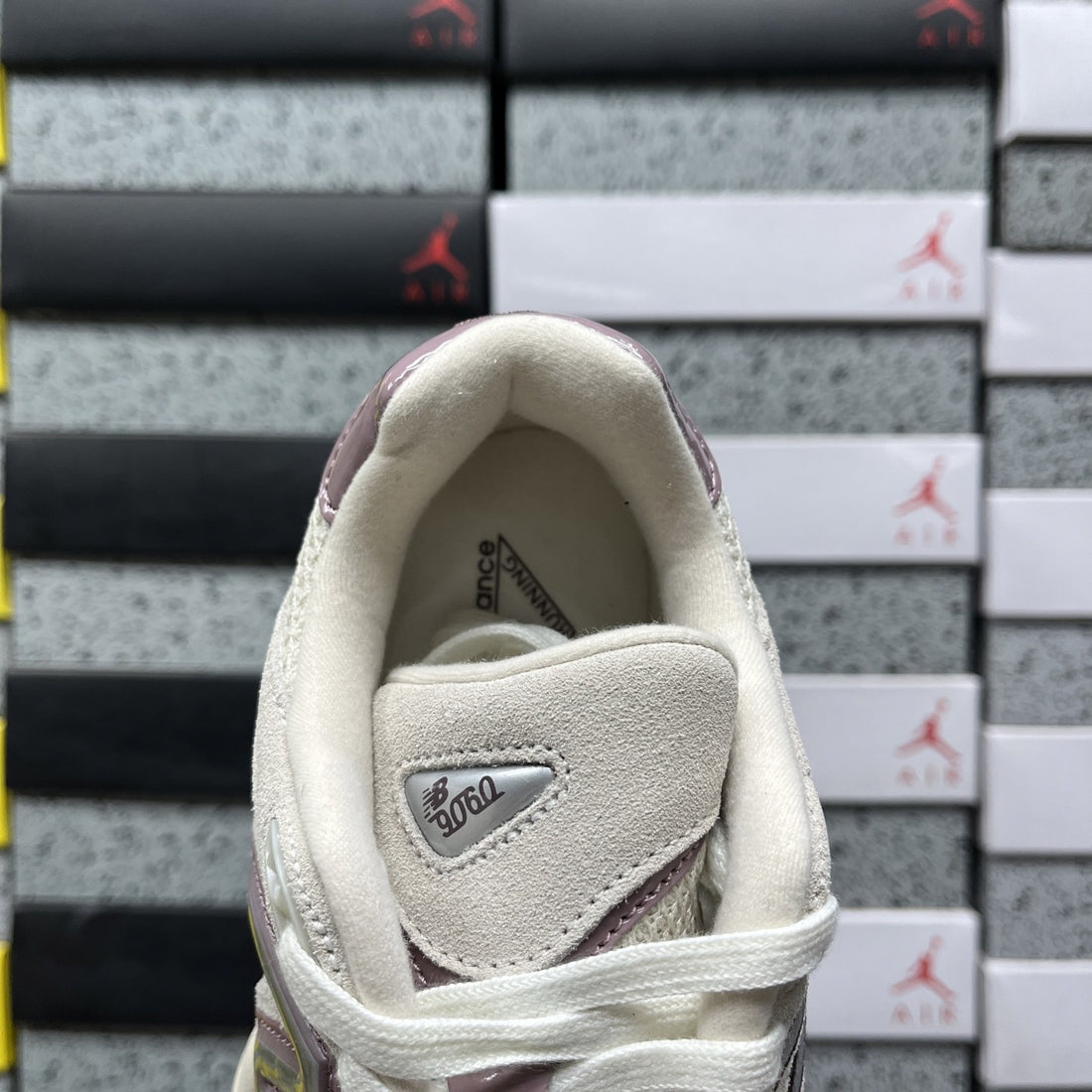 NB 9060 Moonrock Rose