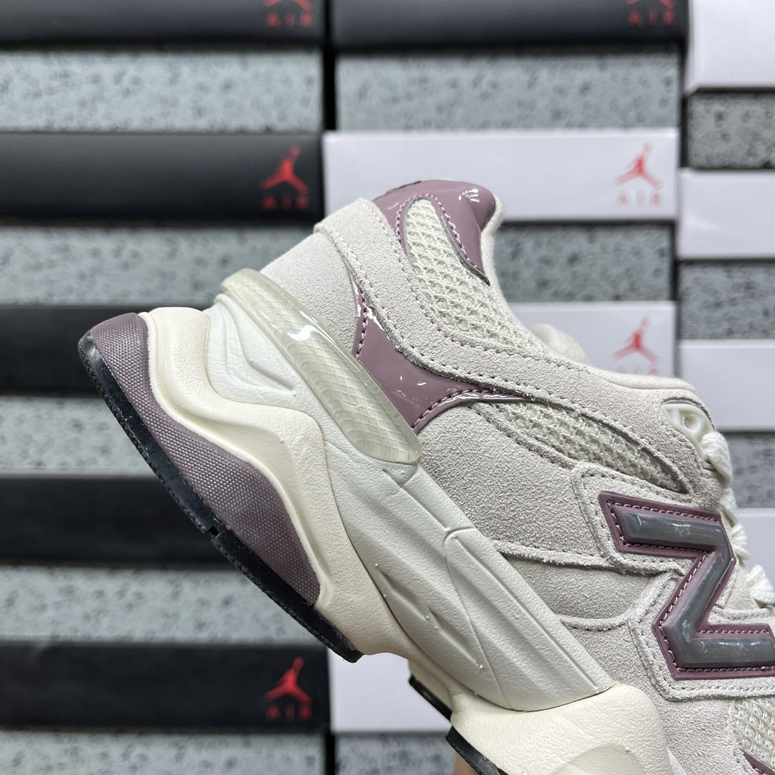 NB 9060 Moonrock Rose
