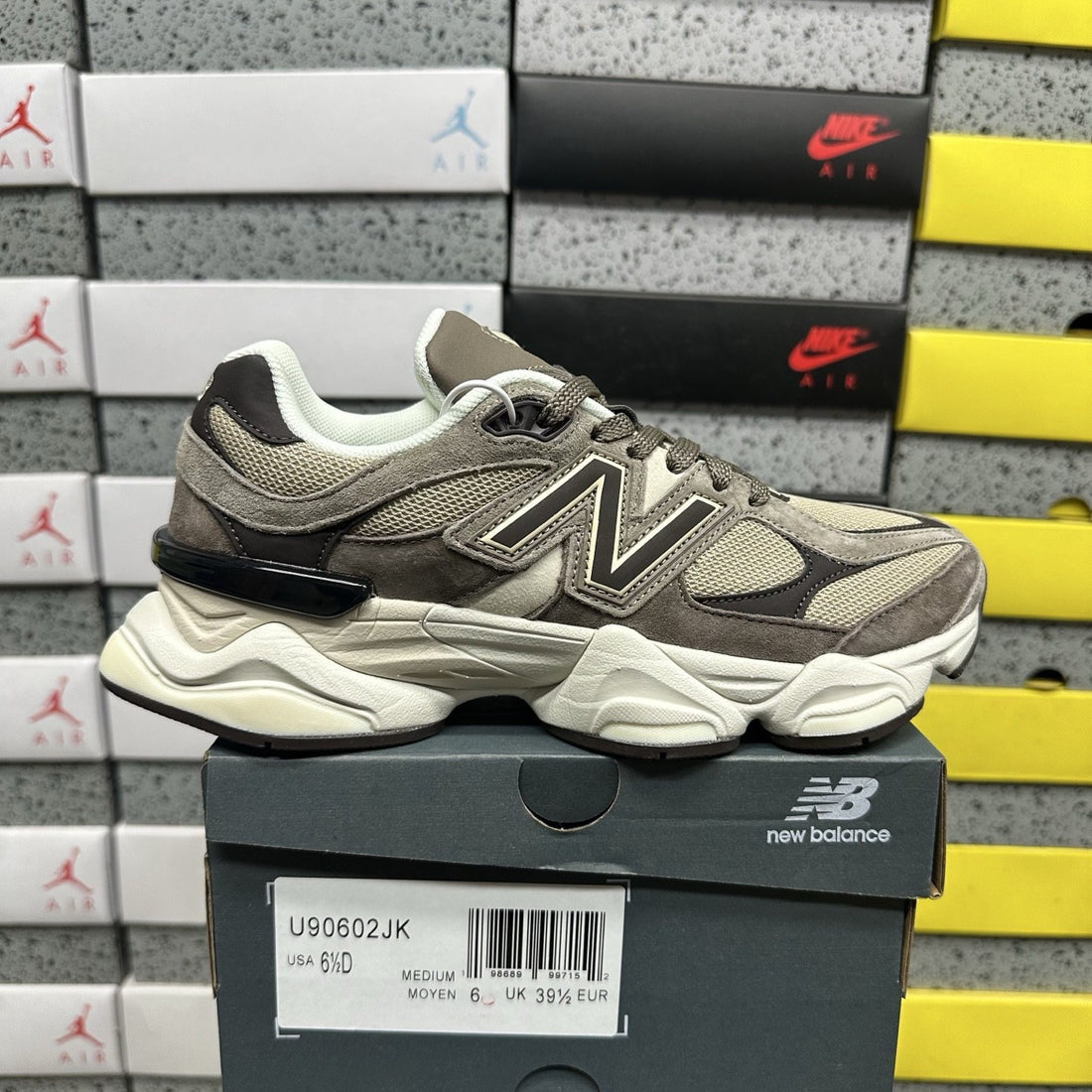 NB 9060 Mushroom Brown