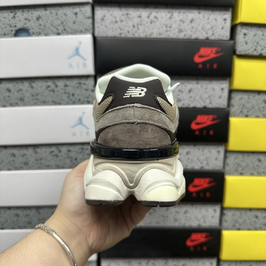 NB 9060 Mushroom Brown