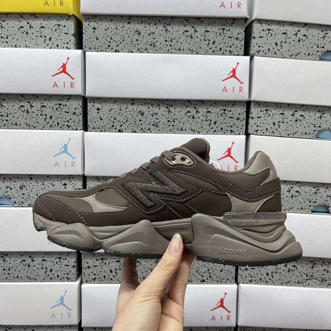 NB 9060 Mushroom Brown Suede