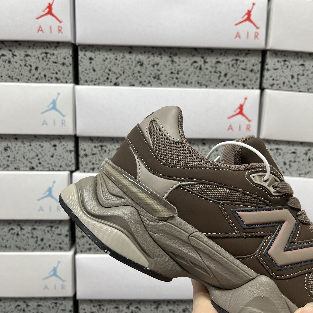 NB 9060 Mushroom Brown Suede
