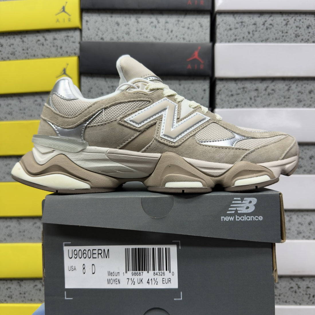 NB 9060 Mushroom Grey