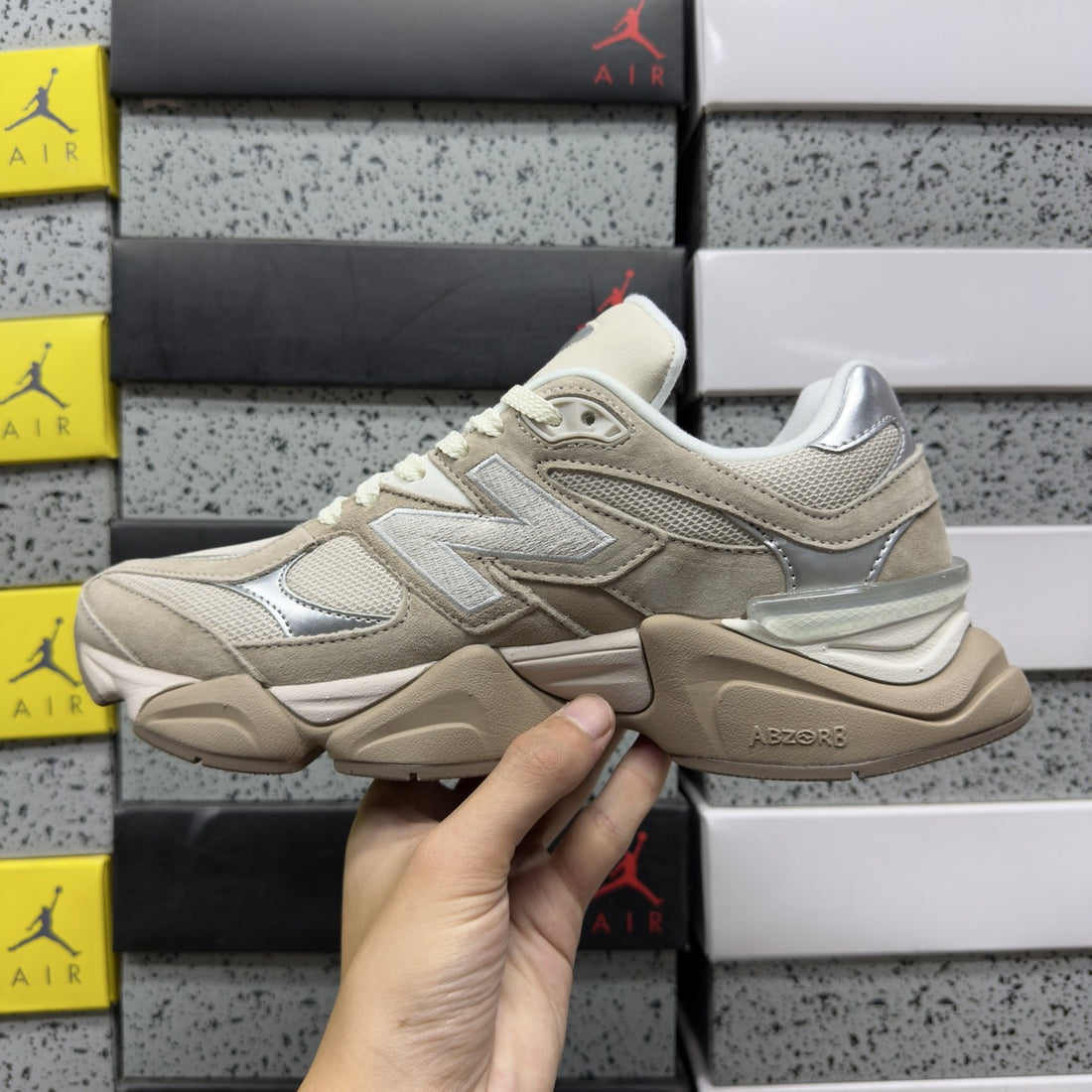 NB 9060 Mushroom Grey