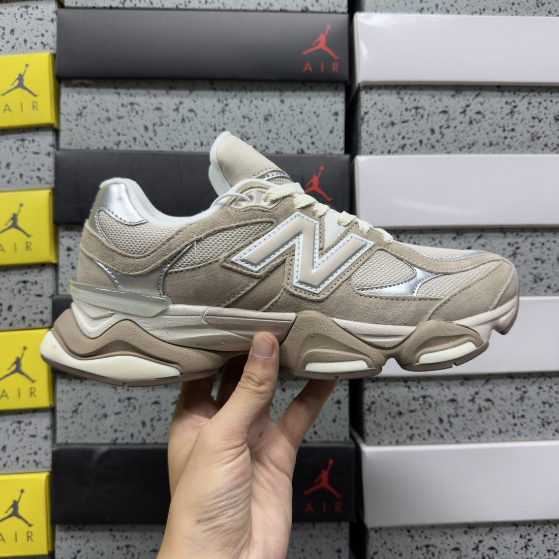 NB 9060 Mushroom Grey