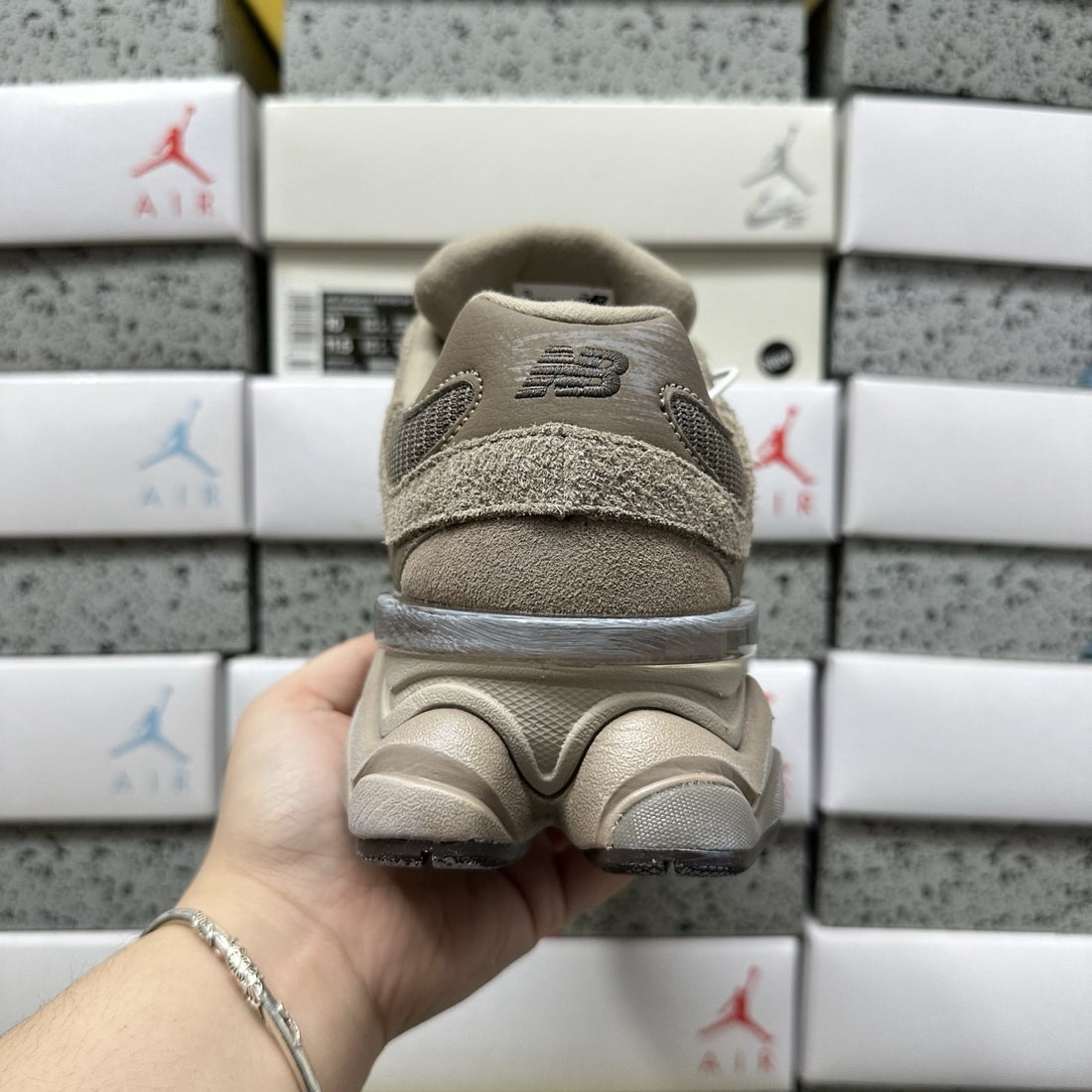 NB 9060 Mushroom Taupe