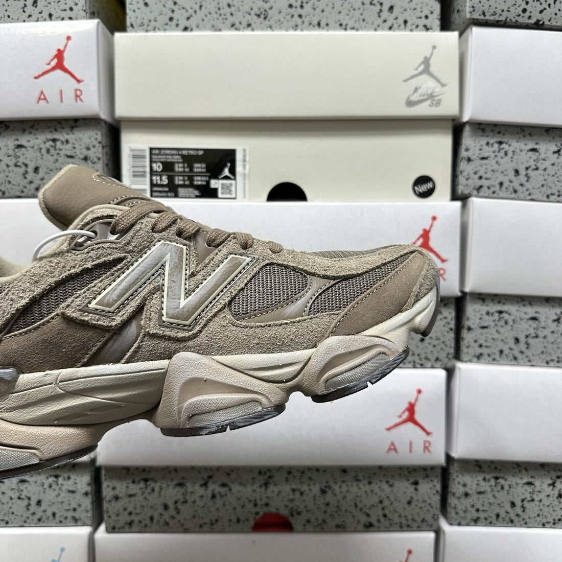NB 9060 Mushroom Taupe