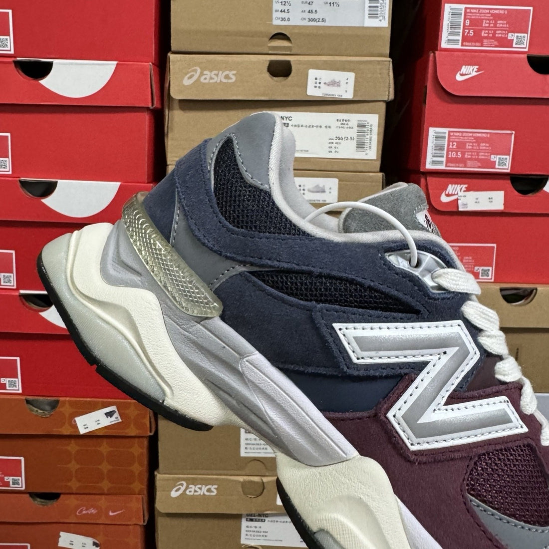 NB 9060 Navy Burgundy
