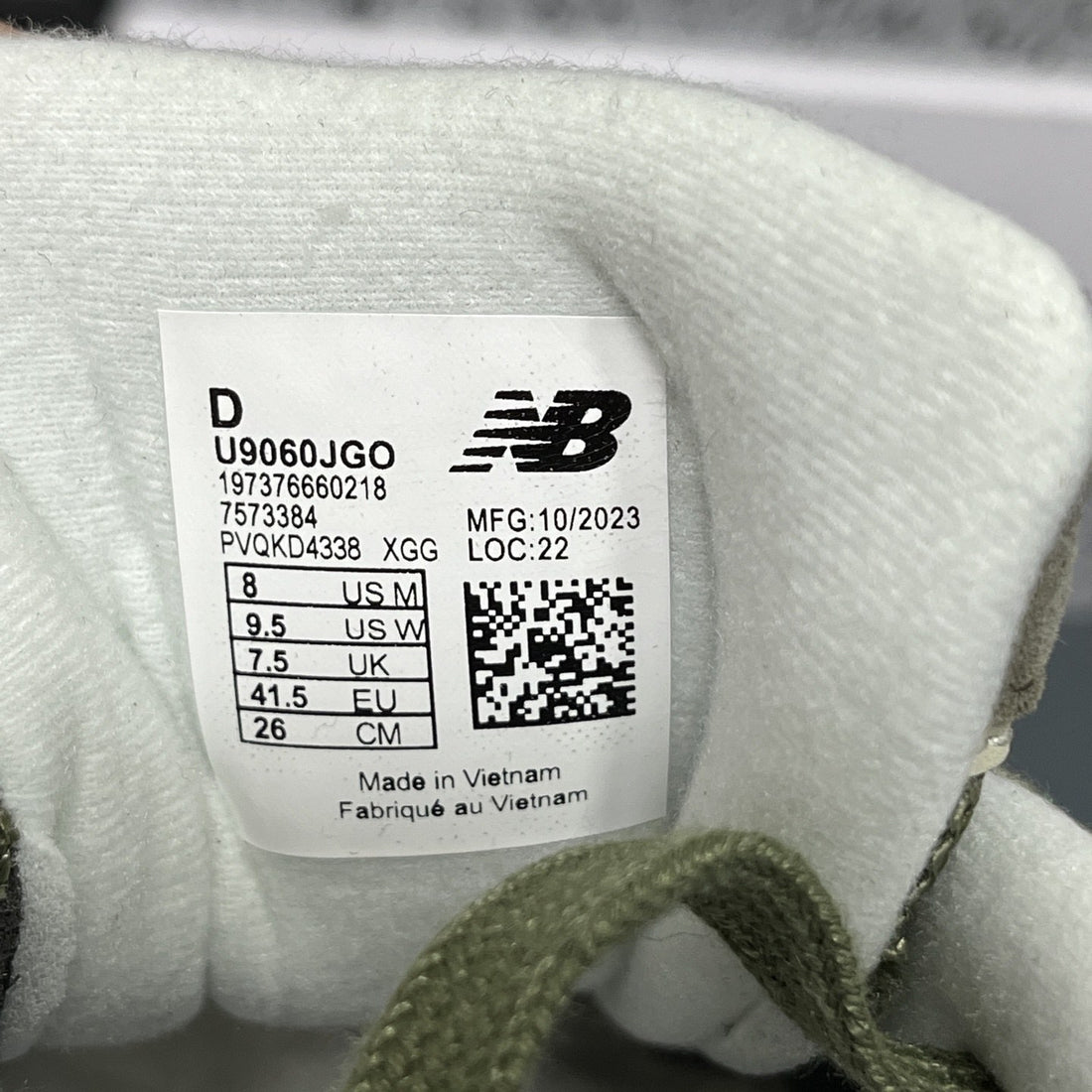 NB 9060 Olive Cream